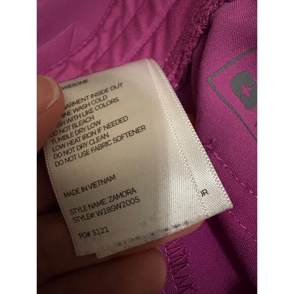 FIGS scrub set XS Top S Bottom - Picture 3 of 7